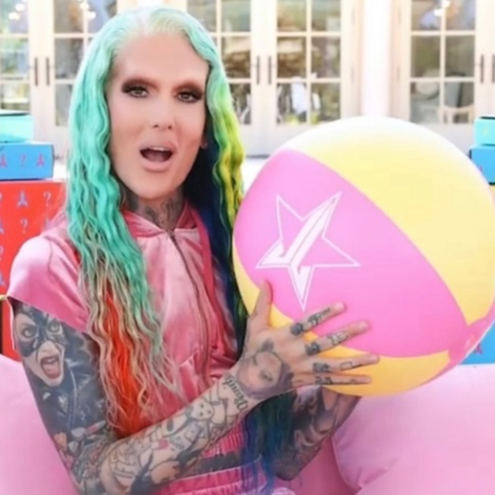 Jeffrey star beach ball